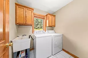 3106 Fox Ridge Dr, Waukesha, WI 53189 - Photo 22