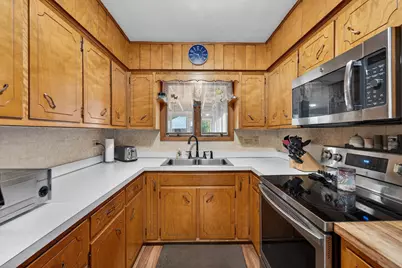 408  9th St, Somers, WI 53140 - Photo 6