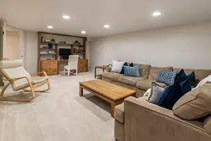 9321 N Tennyson Dr, Bayside, WI 53217 - Photo 18