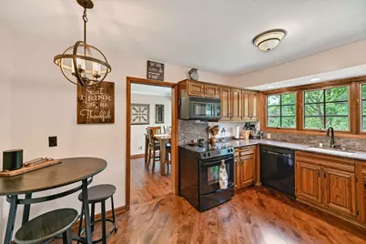 N68W13566  Ranch Rd, Menomonee Falls, WI 53051 - Photo 12
