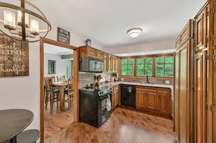 N68W13566 Ranch Rd, Menomonee Falls, WI 53051 - Photo 10