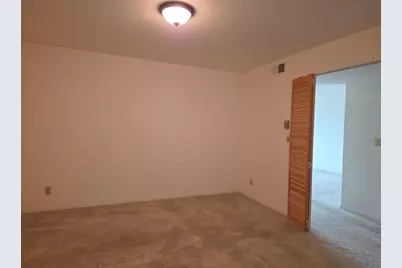 9330 W Forest Home Ave #3, Greenfield, WI 53228 - Photo 10
