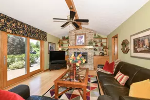 14335 W Meadowshire Ct, New Berlin, WI 53151 - Photo 22