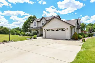 14335 W Meadowshire Ct, New Berlin, WI 53151 - Photo 46