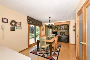 14335 W Meadowshire Ct, New Berlin, WI 53151 - Photo 20