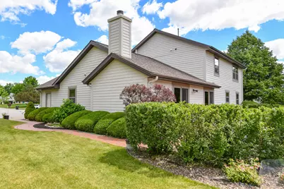 14335 W Meadowshire Ct, New Berlin, WI 53151 - Photo 44
