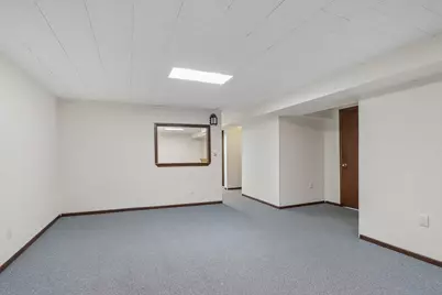 13295 W Old Oak Ct, New Berlin, WI 53151 - Photo 28