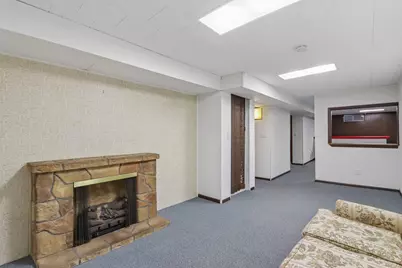 13295 W Old Oak Ct, New Berlin, WI 53151 - Photo 26