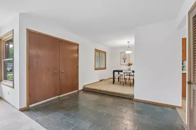 13295 W Old Oak Ct, New Berlin, WI 53151 - Photo 6