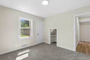 2126 S 80th St, West Allis, WI 53219 - Photo 12