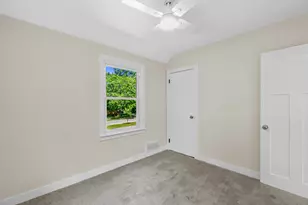 2126 S 80th St, West Allis, WI 53219 - Photo 10