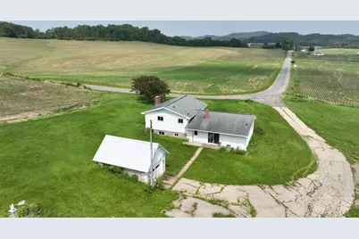 1000  Glomstad Rd, Holmen, WI 54636 - Photo 6