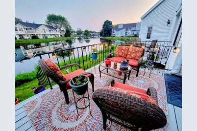8306 S Tuckaway Shores Dr, Franklin, WI 53132 - Photo 2
