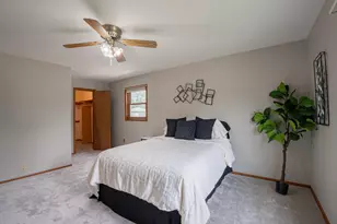 1139 S 120th St, West Allis, WI 53214 - Photo 12