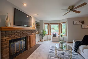 1139 S 120th St, West Allis, WI 53214 - Photo 4