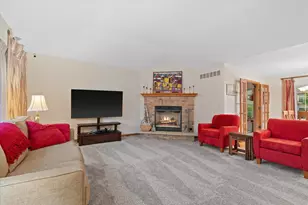 1718 Tumbleweed Cir, West Bend, WI 53095 - Photo 8