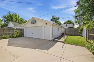 2521 N 58th St, Milwaukee, WI 53210 - Photo 20