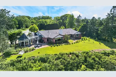 620  Oak Tree Rd, Sheboygan, WI 53083 - Photo 2