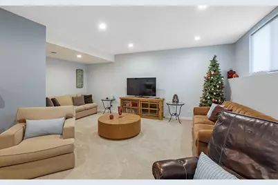 1390  Foxwood Pass, Oconomowoc, WI 53066 - Photo 30