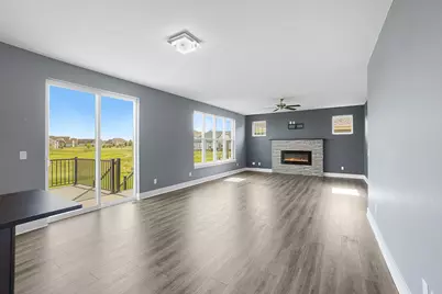 1390  Foxwood Pass, Oconomowoc, WI 53066 - Photo 4