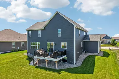 1390  Foxwood Pass, Oconomowoc, WI 53066 - Photo 36