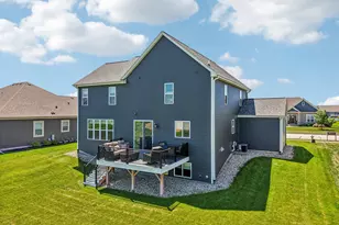 1390 Foxwood Pass, Oconomowoc, WI 53066 - Photo 36