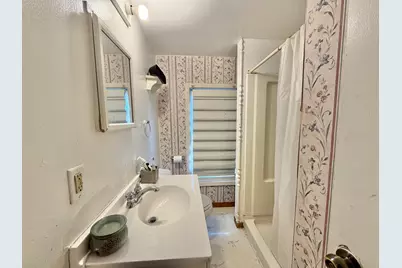 214 S 65th St, Milwaukee, WI 53214 - Photo 14