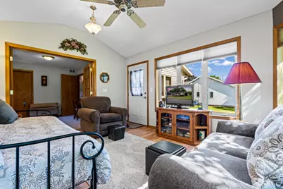 1124  East Ave, Onalaska, WI 54650 - Photo 16