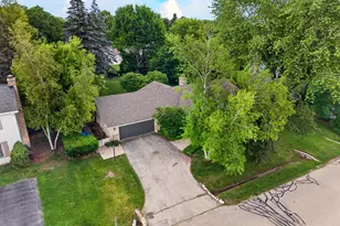 8308 N Indian Creek Pkwy, Fox Point, WI 53217 - Photo 50