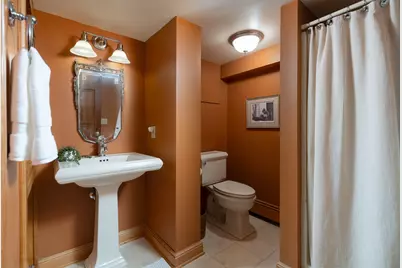 1101 E Circle Dr, Whitefish Bay, WI 53217 - Photo 44