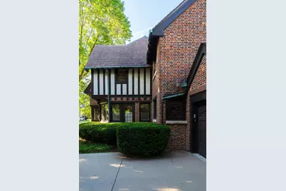 1101 E Circle Dr, Whitefish Bay, WI 53217 - Photo 8