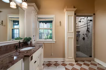 1101 E Circle Dr, Whitefish Bay, WI 53217 - Photo 38
