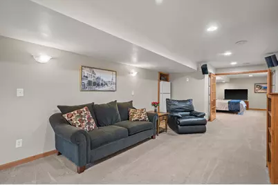 W203N17272  Francis Dr, Jackson, WI 53037 - Photo 30