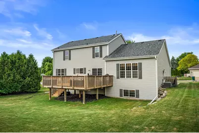 W203N17272  Francis Dr, Jackson, WI 53037 - Photo 36