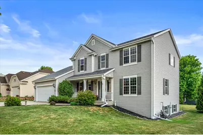 W203N17272  Francis Dr, Jackson, WI 53037 - Photo 2