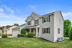 W203N17272 Francis Dr, Jackson, WI 53037 - Photo 2