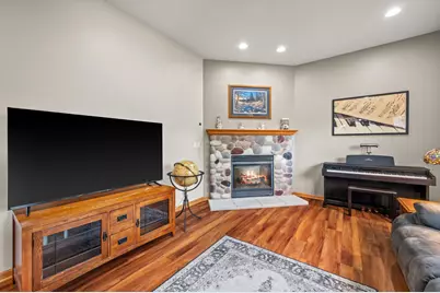 W203N17272  Francis Dr, Jackson, WI 53037 - Photo 16
