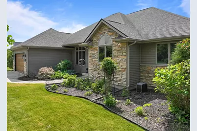 403  Fair Oaks Dr, Williams Bay, WI 53191 - Photo 2