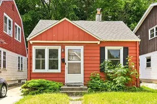 6633 Hillside Ln, Wauwatosa, WI 53213 - Photo 1