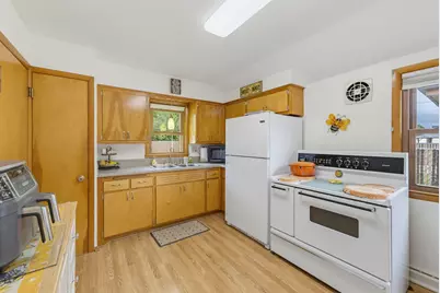 6346 N 80th St, Milwaukee, WI 53218 - Photo 8