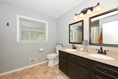 N90W17638  St. Francis Dr, Menomonee Falls, WI 53051 - Photo 18