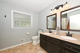 N90W17638 St Francis Dr, Menomonee Falls, WI 53051 - Photo 18