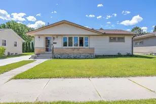 2327 Ontario Ave, Sheboygan, WI 53081 - Photo 1