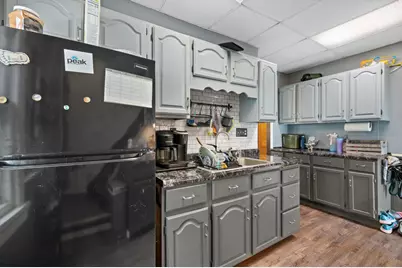 1724 S 72nd St, West Allis, WI 53214 - Photo 12