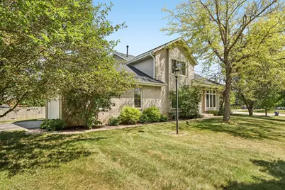 3332 E Debbie Dr, Oak Creek, WI 53154 - Photo 4