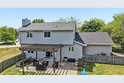 3332 E Debbie Dr, Oak Creek, WI 53154 - Photo 60