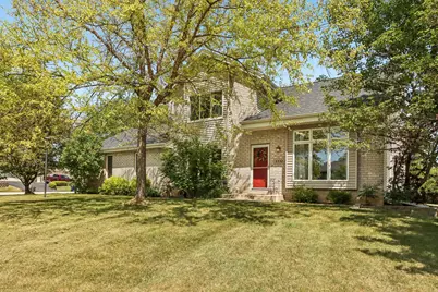 3332 E Debbie Dr, Oak Creek, WI 53154 - Photo 2