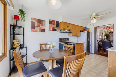 8112 N 97th Ct, Milwaukee, WI 53224 - Photo 18