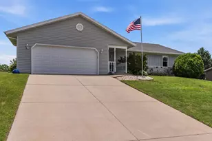 1409 Jefferson St, West Bend, WI 53090 - Photo 32