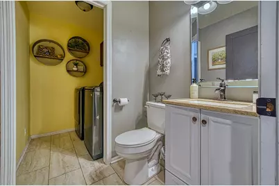 10635 S Shepard Ave, Oak Creek, WI 53154 - Photo 16